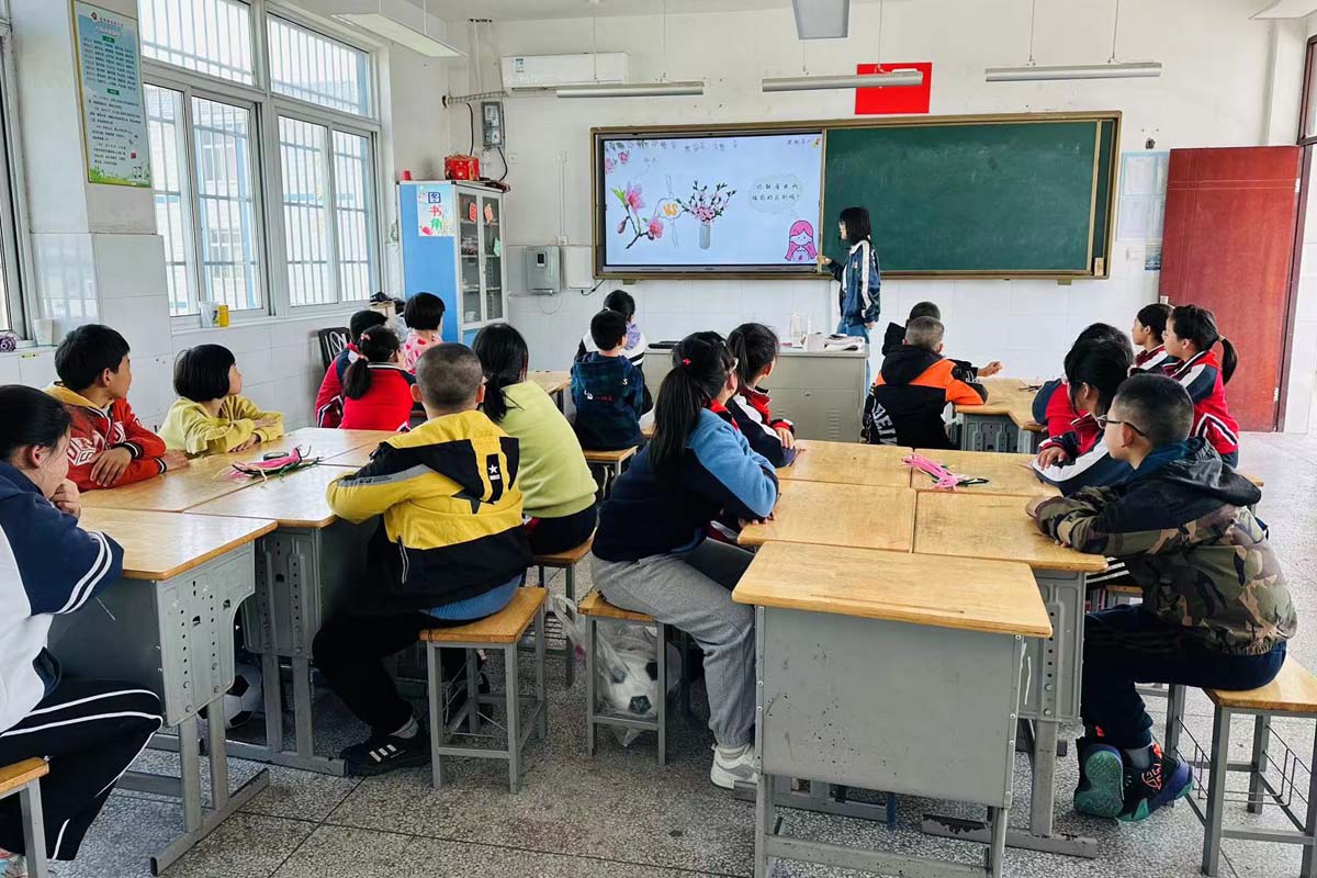 尚斌基地老師赴章郭小學宣傳非遺文化